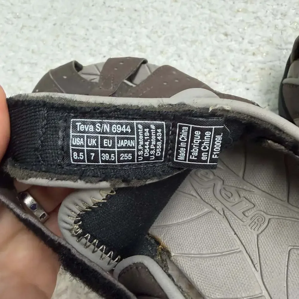 Teva S/N 6944 Fisherman Sport Sandals Brown Women’s  Size 8.5 Hiking Outdoors